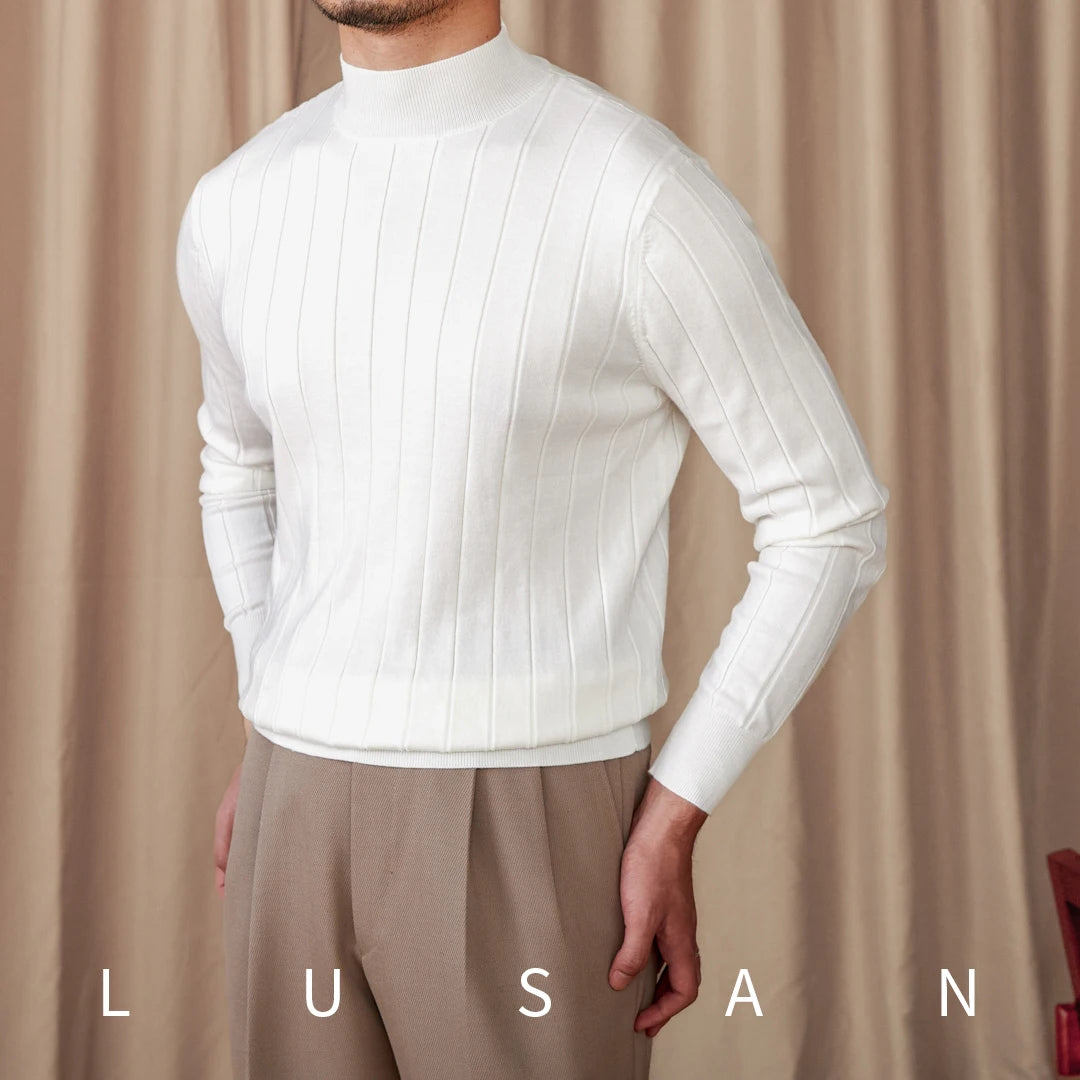 Slim fit wool sweater with collar