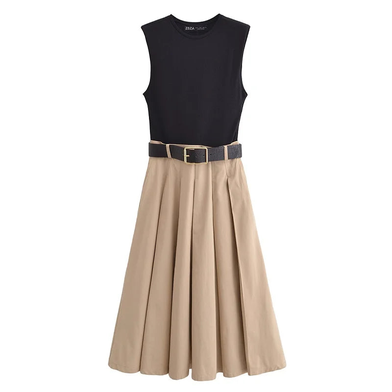 Pleated dress with belt