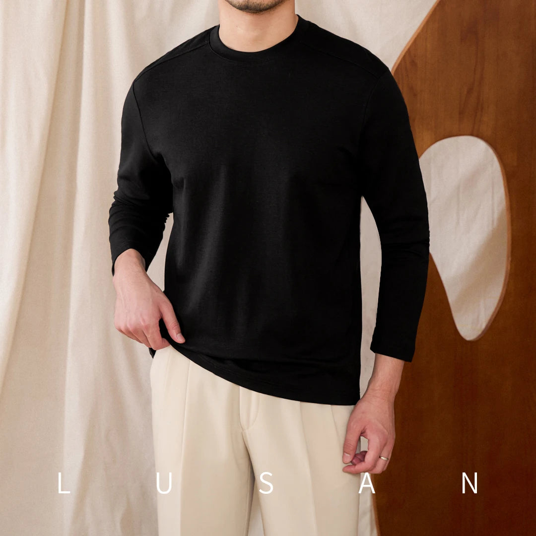 Fitted round neck t-shirt