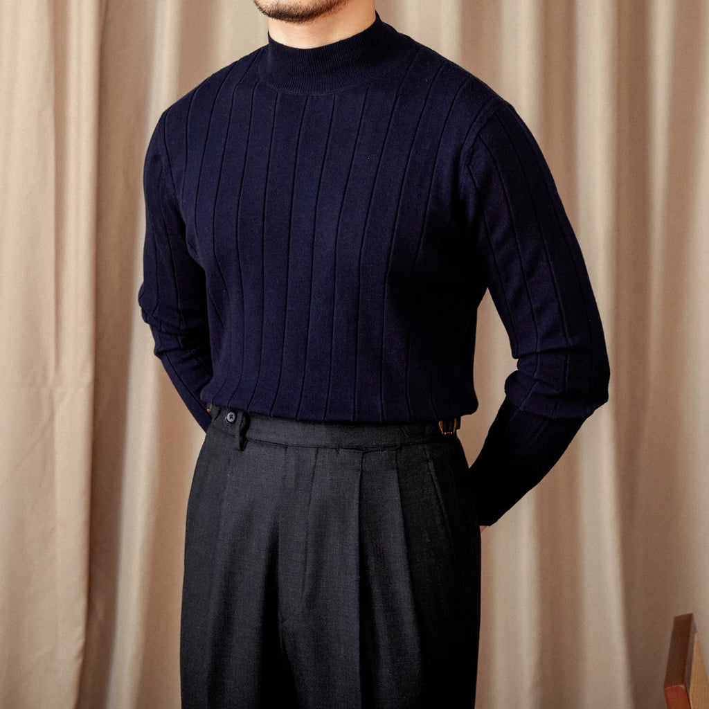 Slim fit wool sweater with collar