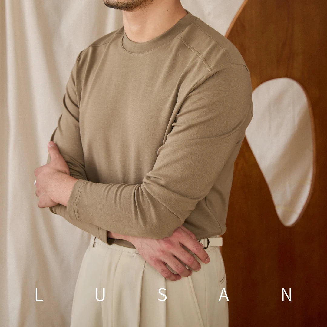 Fitted round neck t-shirt