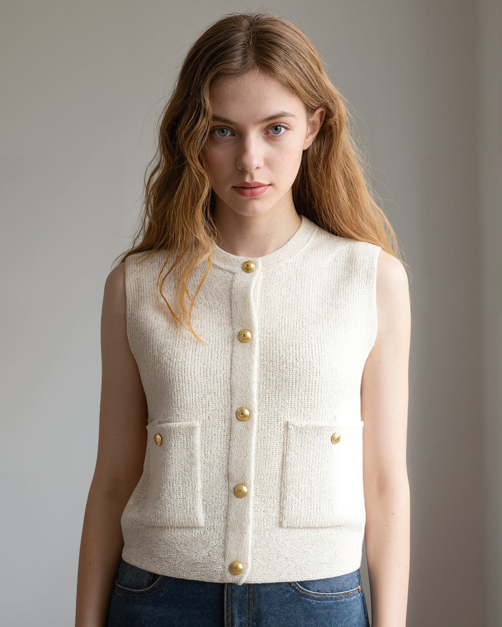 Sleeveless knit vest