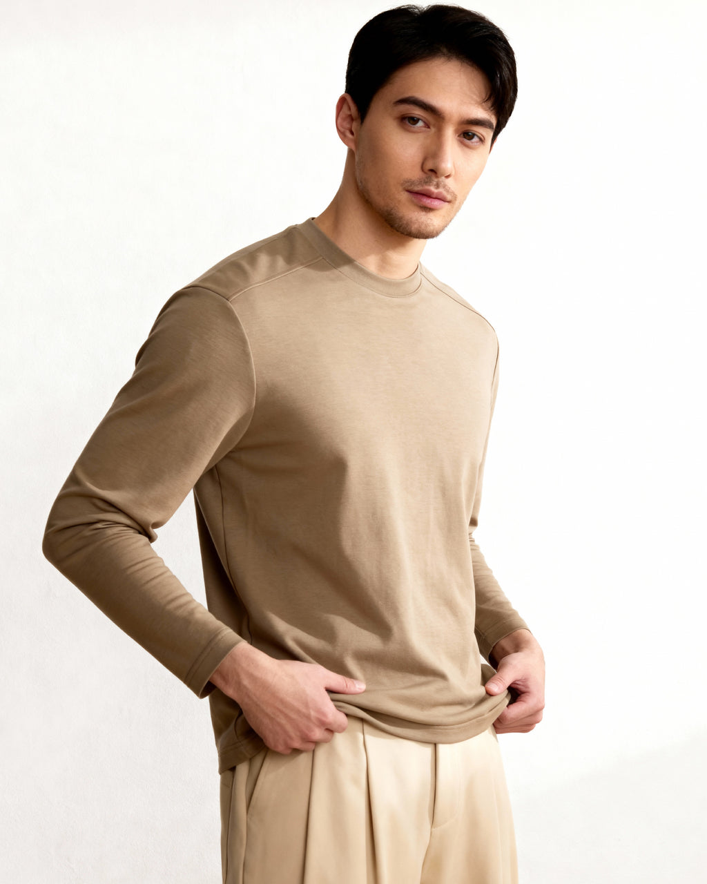 Basic long-sleeved T-shirt