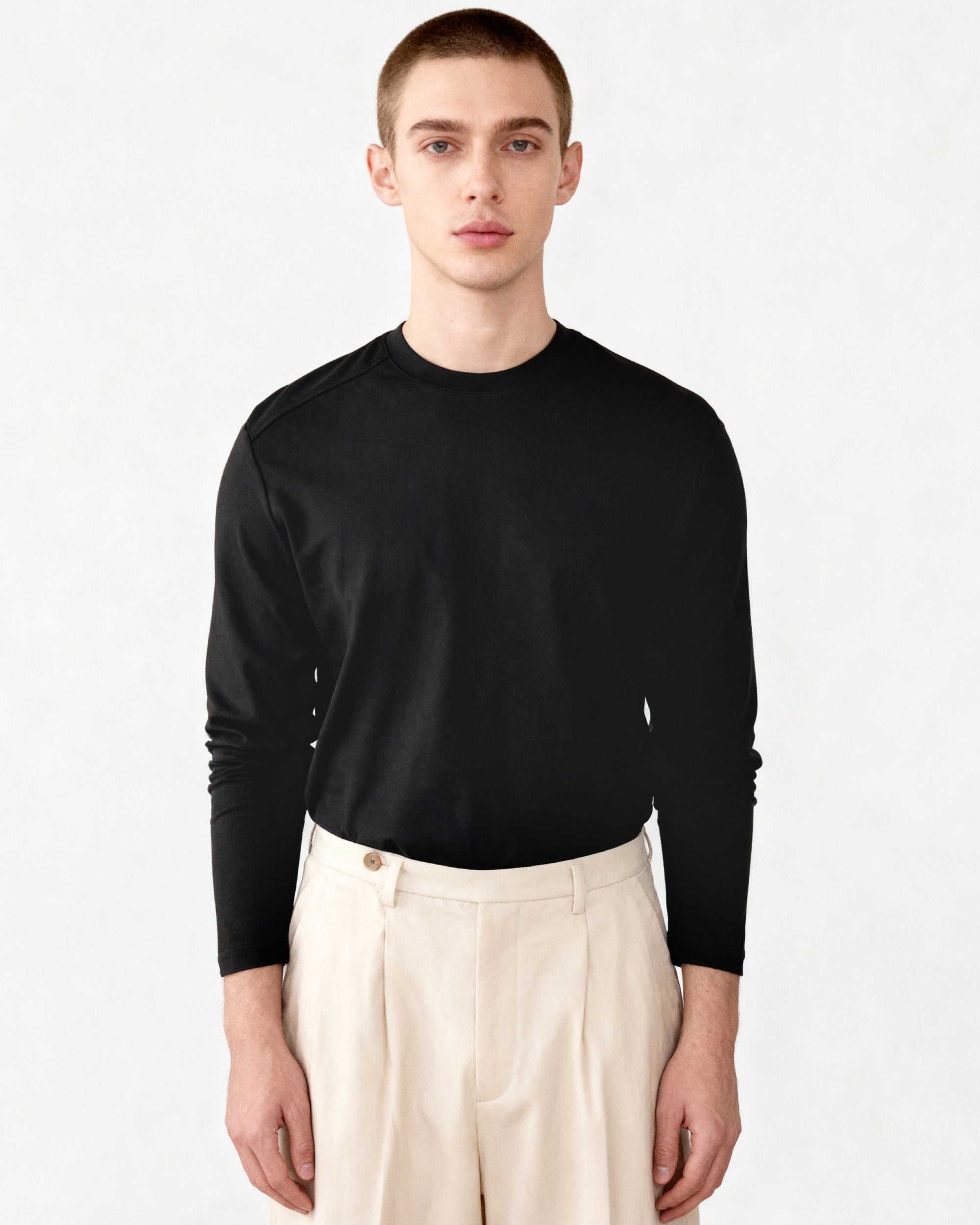 Basic long-sleeved T-shirt